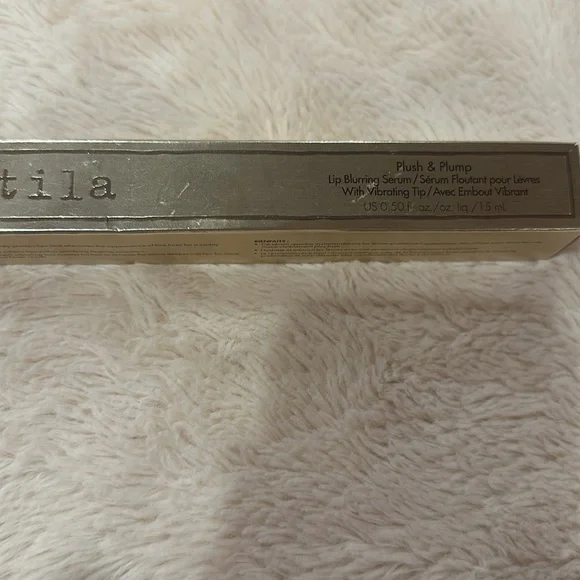 STILA Plush & Plump Lip Blurring Serum - Picture 2 of 3